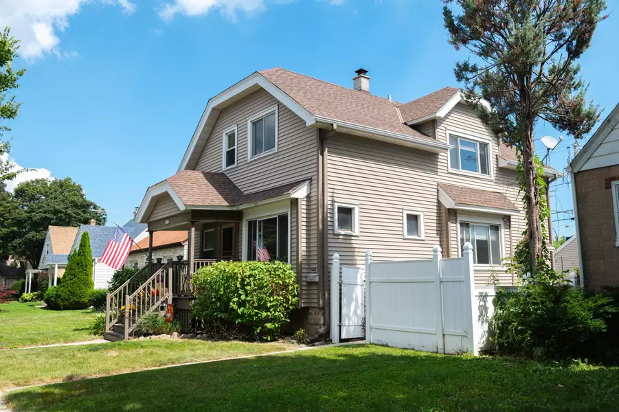 4020 S 1st St, Milwaukee, WI 53207