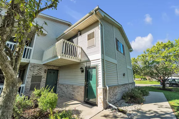 7106 98th Ave Unit I, Kenosha, WI 53142