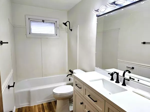 Waukesha, WI 53186,125 Tenny Ave