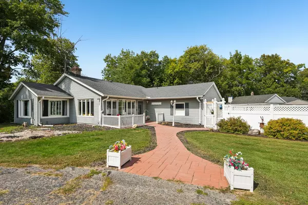 21170 W National Ave, New Berlin, WI 53146