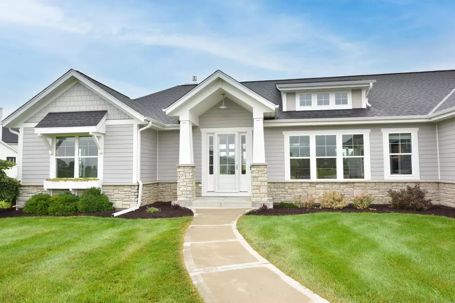 W279N8923 Sundown Ct, Lisbon, WI 53029