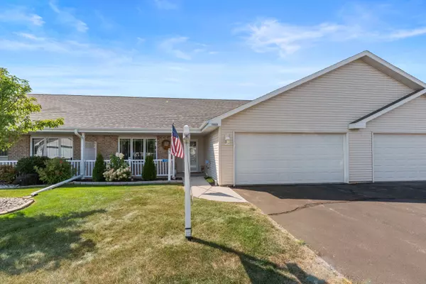 1522 Willowbrook Ct, Sheboygan, WI 53081