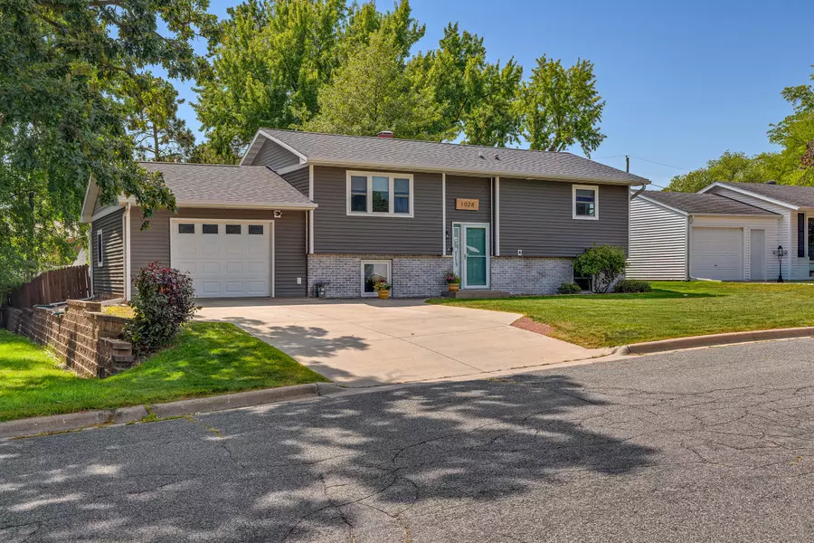 1028 Well St, Onalaska, WI 54650