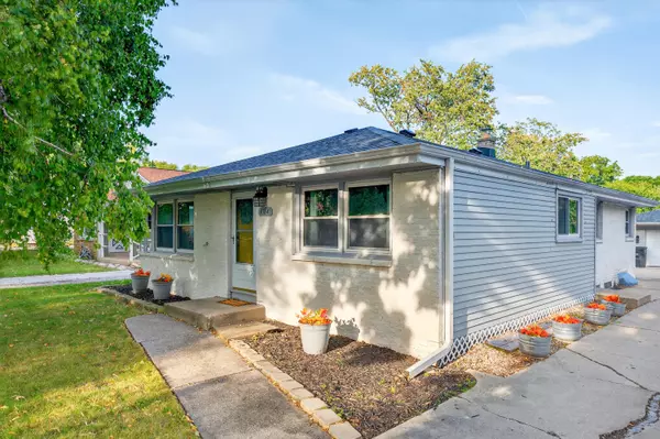 Wauwatosa, WI 53225,4564 N 101st St