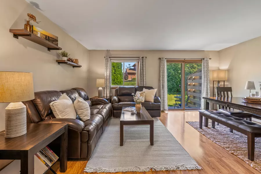 4646 S Woodland Dr, Greenfield, WI 53220