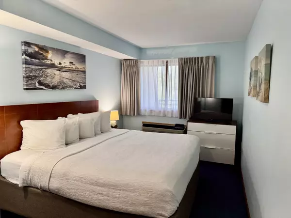 111 Center St Unit 350, Lake Geneva, WI 53147