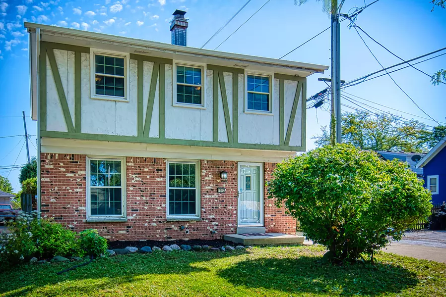 1362 S 91st St, West Allis, WI 53214