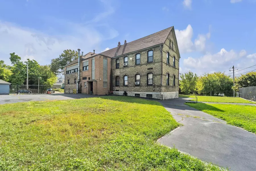 3311 N 6th St Unit 3319, Milwaukee, WI 53212