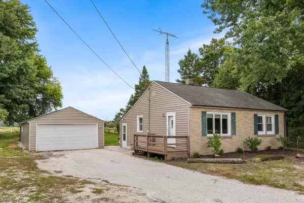 4417 County Highway CR -, Newton, WI 54220