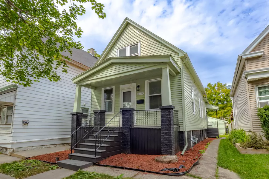 3756 E Pulaski Ave, Cudahy, WI 53110