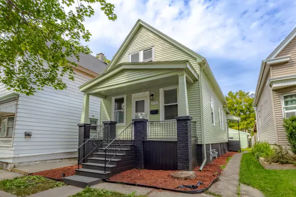 3756 E Pulaski Ave, Cudahy, WI 53110