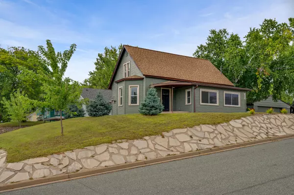 1003 Green St, Onalaska, WI 54650