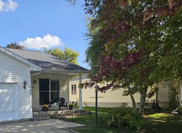 603 Monroe St, Beaver Dam, WI 53916