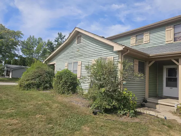 264 Parkview Dr, Burlington, WI 53105