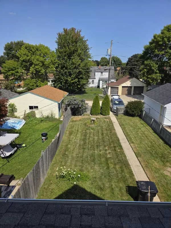 Cudahy, WI 53110,3762 E Holmes Ave