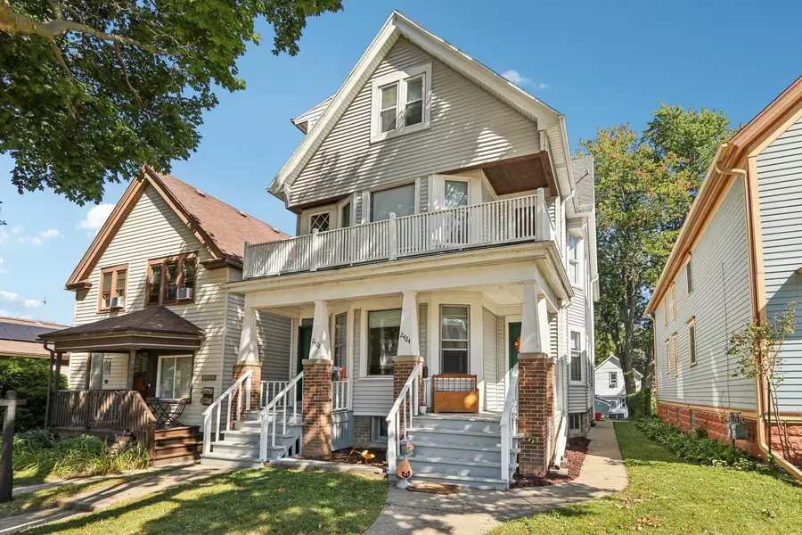 2422 S Woodward St Unit 2424, Milwaukee, WI 53207