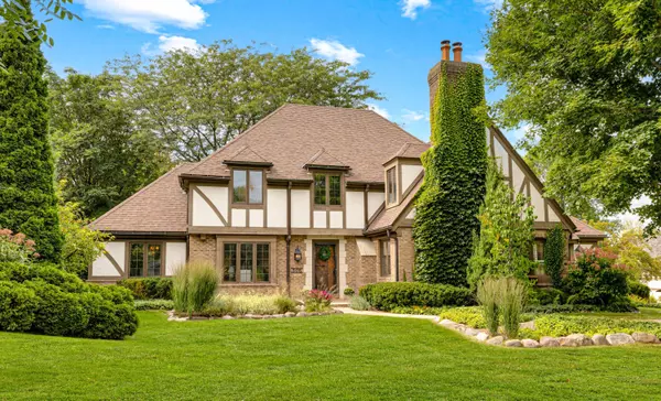 305 Sheffield Dr, Brookfield, WI 53005