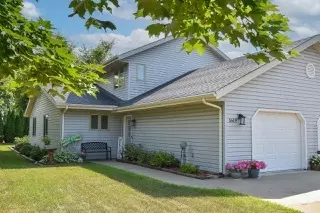 1619 Hans St Unit 2, West Bend, WI 53090