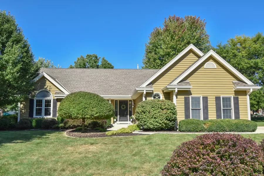 W263N2345 Deer Haven Dr, Pewaukee, WI 53072