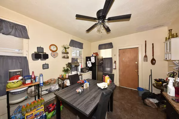 Milwaukee, WI 53205,1209 N 25th St