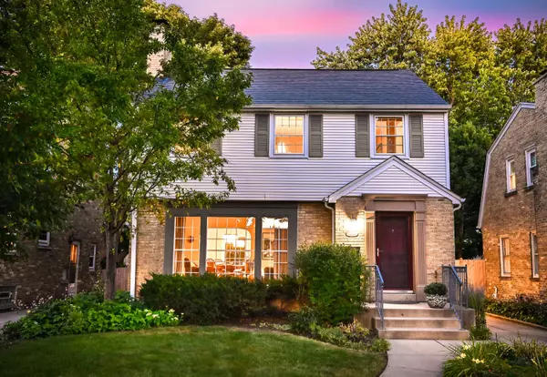 Wauwatosa, WI 53226,2324 N 90th St