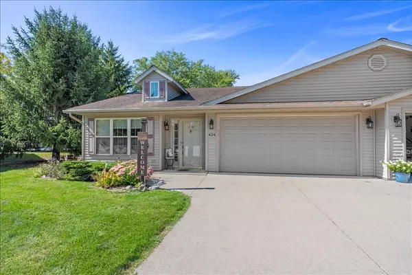 434 Kennedy Ct, Howards Grove, WI 53083