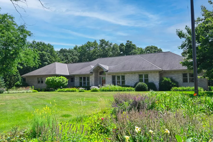 N87W27165 Perennial Ter, Lisbon, WI 53029