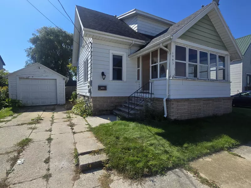 1905 20th St, Two Rivers, WI 54241