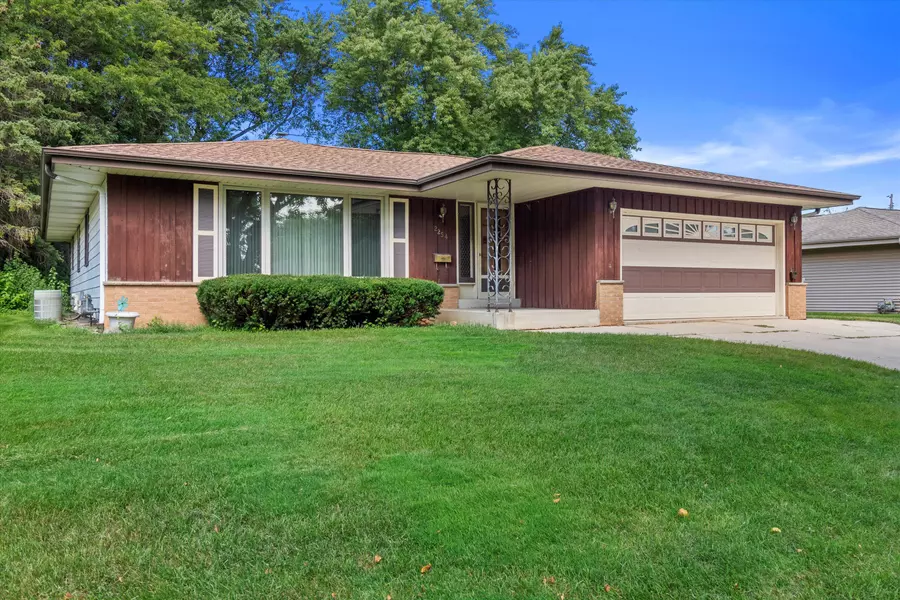 2254 W Bridge St, Milwaukee, WI 53221