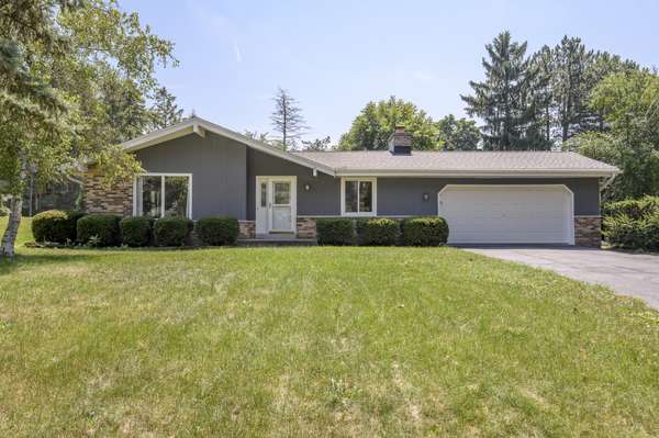 18625 Lola Dr, Brookfield, WI 53045