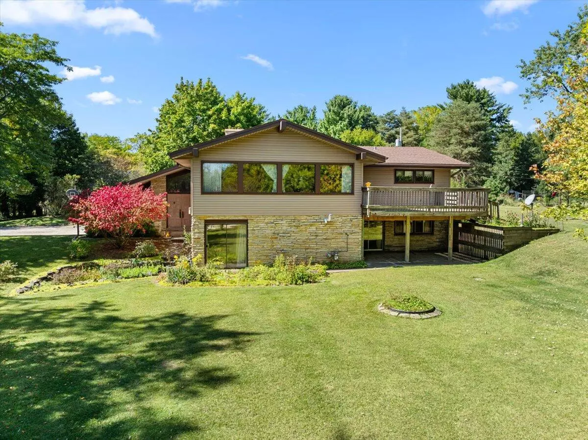 Delafield, WI 53018,W336N877 Meadow Ln