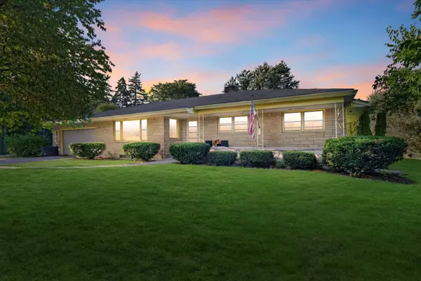 17020 Eldorado Dr, Brookfield, WI 53005