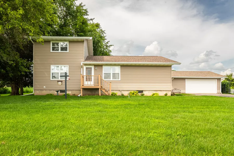 W4162 Gills Coulee Rd, Hamilton, WI 54669