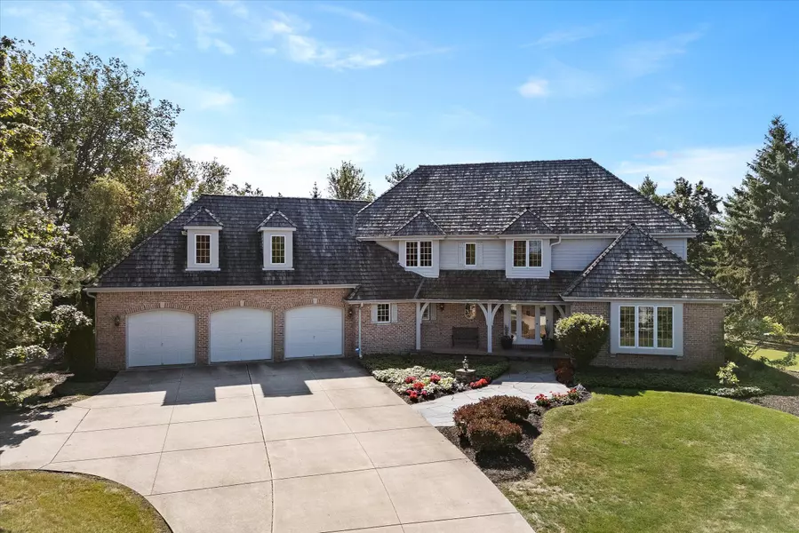 9391 W Spindle Top Ct, Franklin, WI 53132