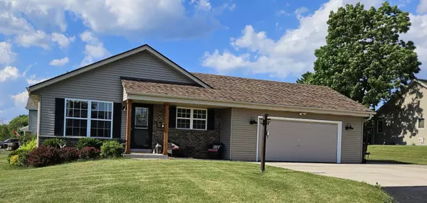 3232 Redbird Ln, Caledonia, WI 53402