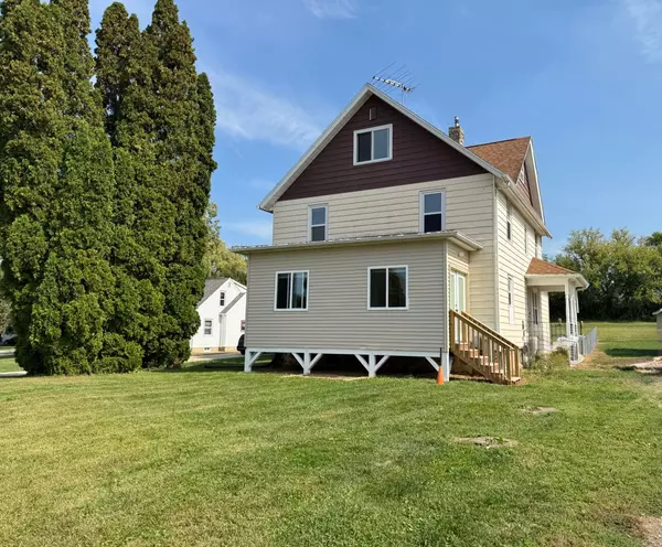 252 S Hustis St, Hustisford, WI 53034