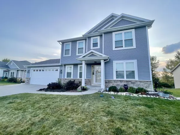 N8291 Pritchard Farm Rd, Ixonia, WI 53036