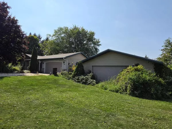 N1826 N Maple Tree Rd,  Scott,  WI 53001
