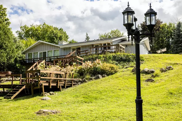 4350 Hubertus Rd, Richfield, WI 53033