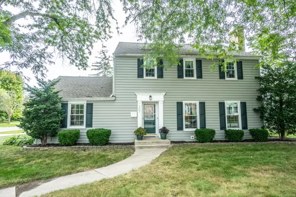 307 S 9th Ave, West Bend, WI 53095