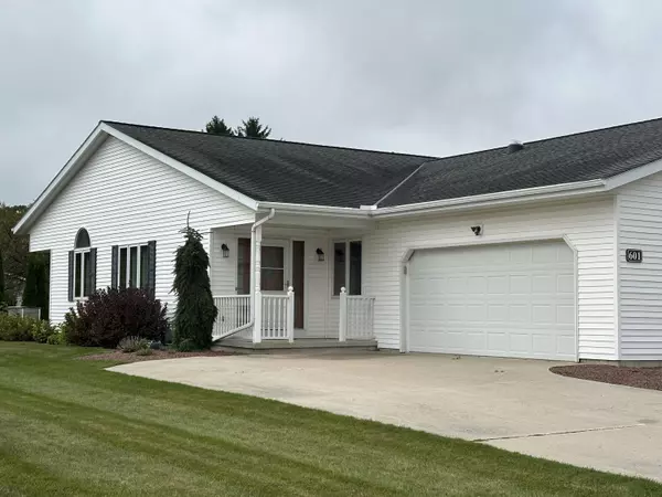 1900 Kellner St Unit 601, Manitowoc, WI 54220