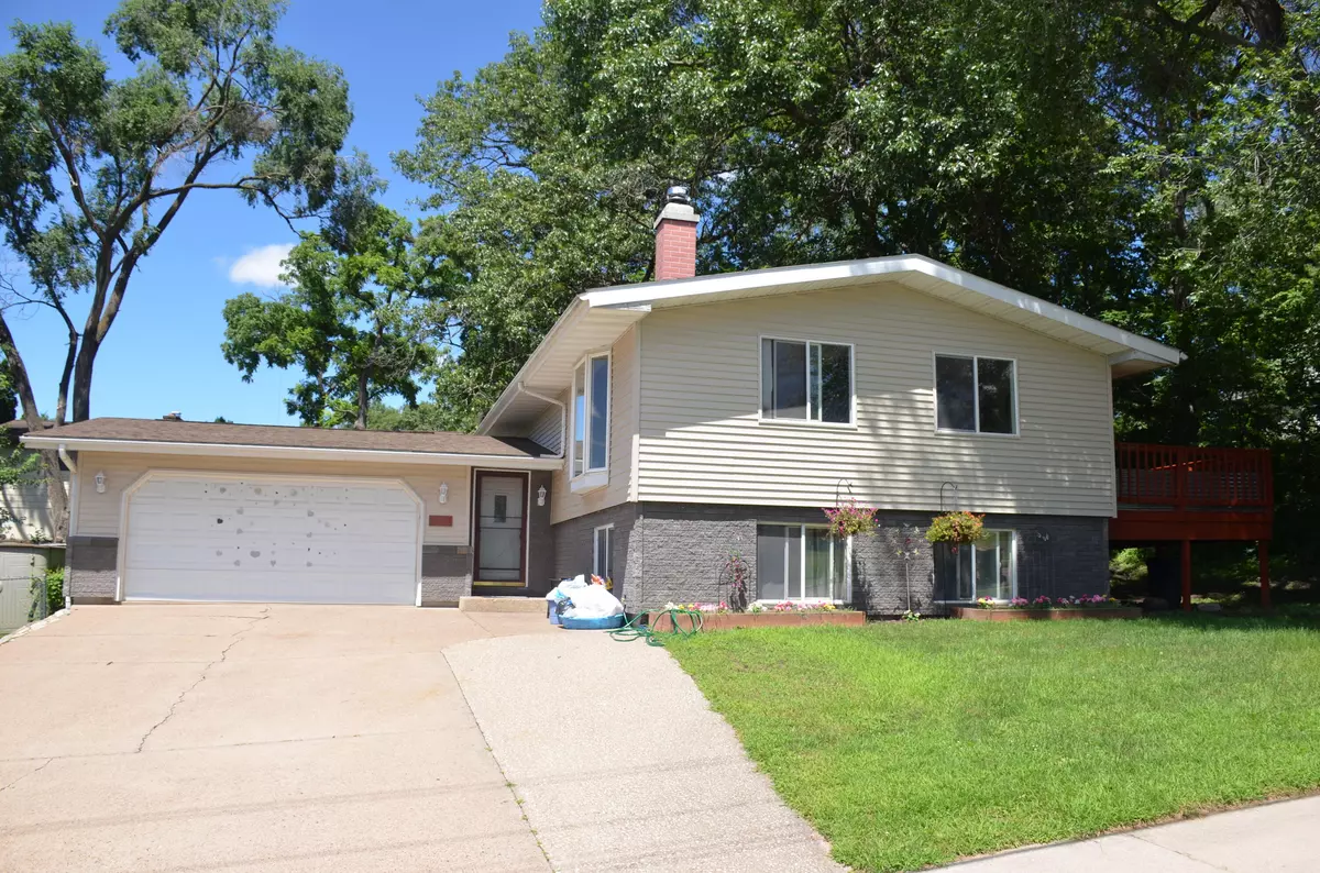 Onalaska, WI 54650,1217 Wilson St
