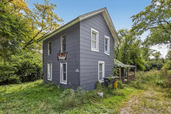 S43W31907 Depot Rd, Genesee, WI 53189