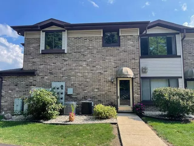 3208 Wood Rd Unit 10, Mount Pleasant, WI 53406