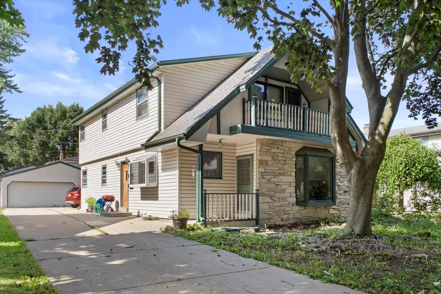 5829 S Delaware Ave, Cudahy, WI 53110