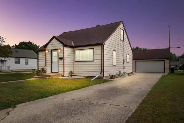 West Bend, WI 53095,727 S Indiana Ave