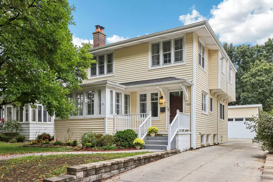 6931 W Wells St, Wauwatosa, WI 53213