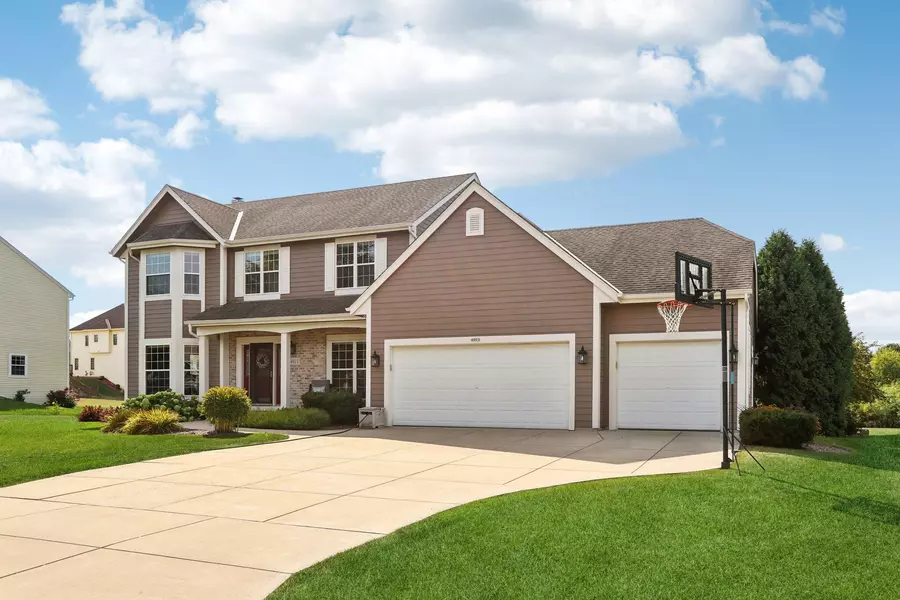 4923 W Devinshire Dr, Franklin, WI 53132