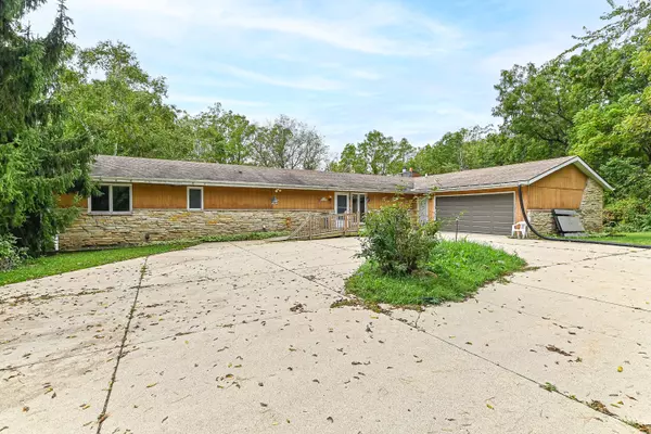 Muskego, WI 53150,S70W20099 Adrian Dr