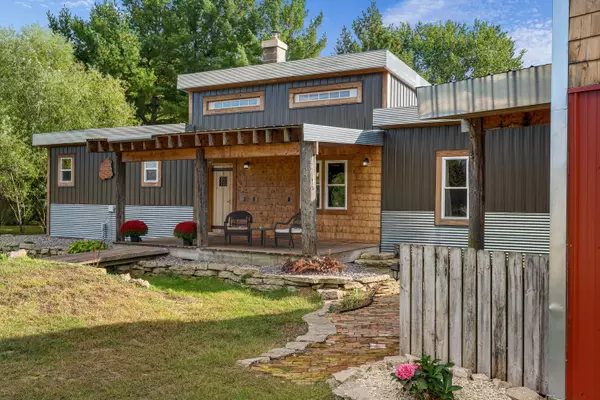 W6795 Westview Dr,  Onalaska,  WI 54650